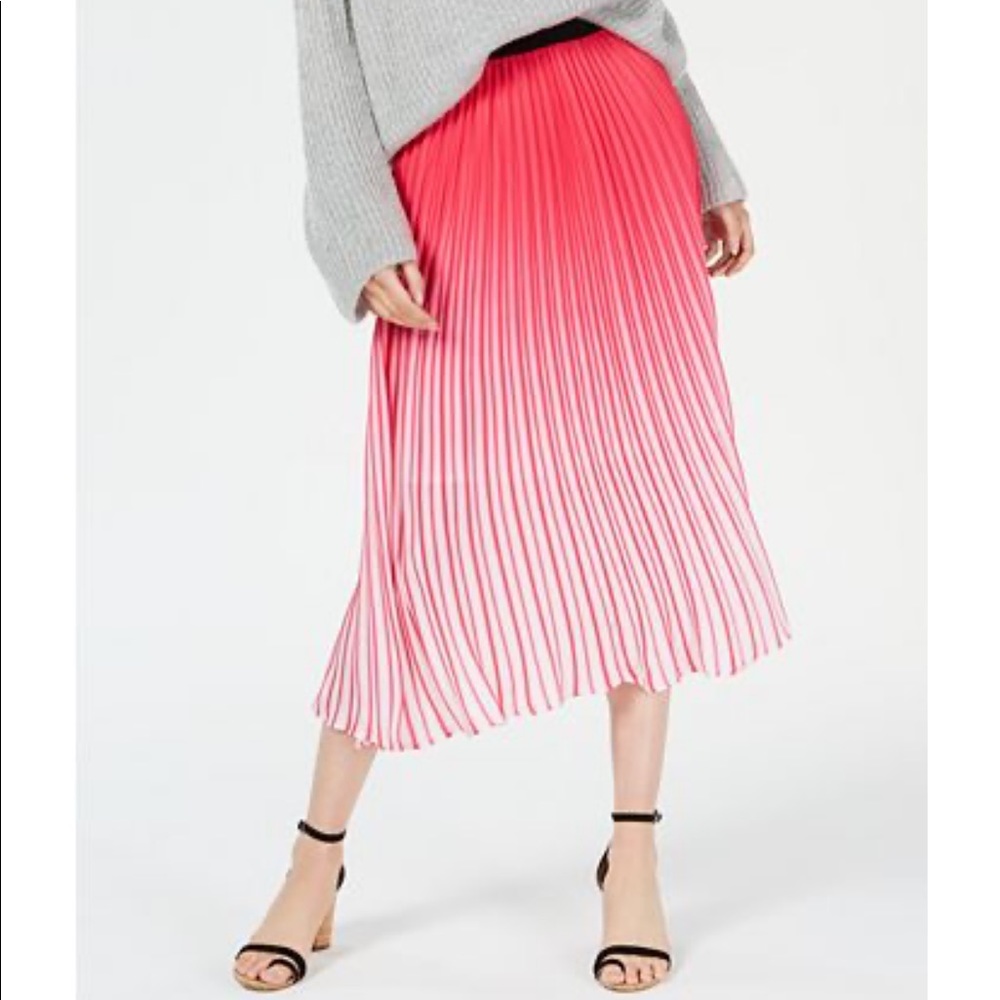 NWT LUCY PARIS Brilliant Pleated Ombré Skirt 💞